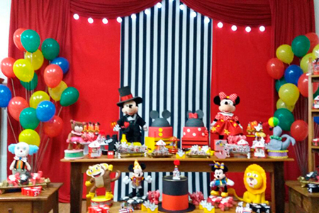 circo do Mickey e da Minnie